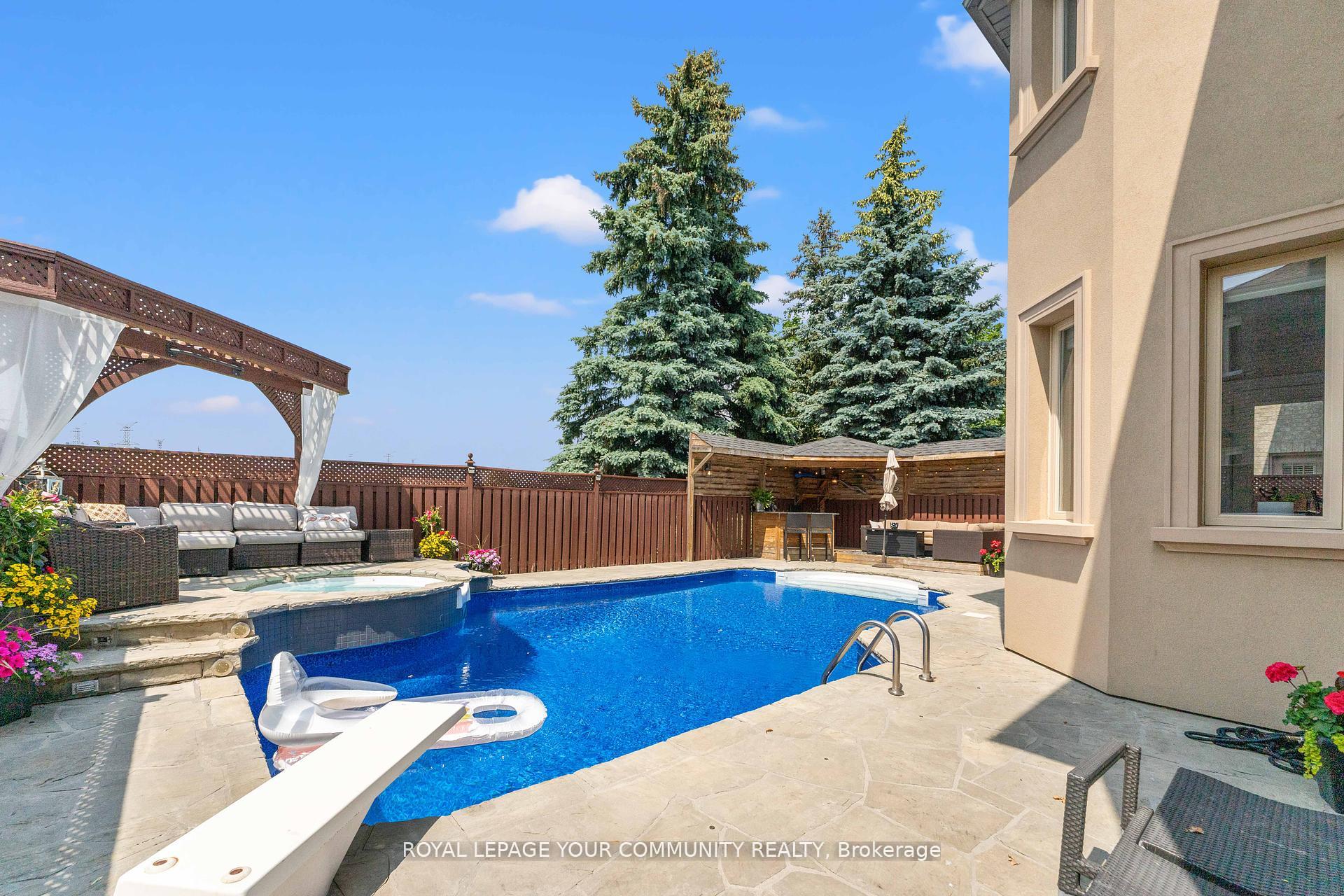 Photo 41 of 118 Forest Lane Drive, Vaughan, Beverley Glen — HOMEH