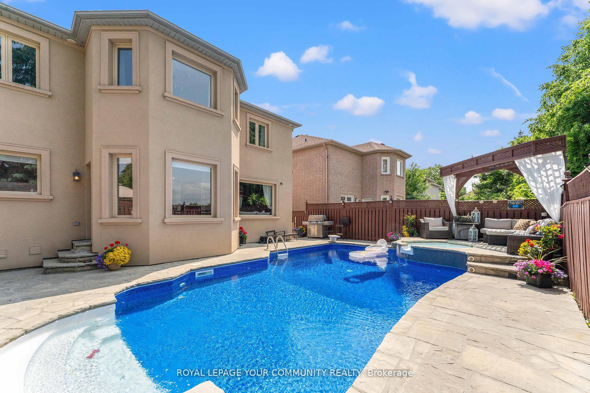 Photo 36 of 118 Forest Lane Drive, Vaughan, Beverley Glen — HOMEH