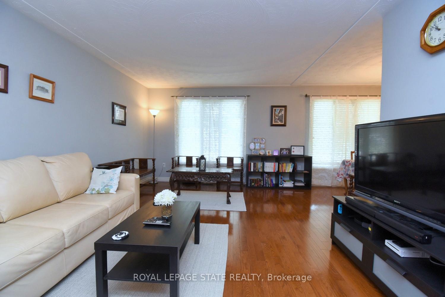 Photo 13 of 1007 Upper Sherman Avenue, Hamilton, Lawfield — HOMEH