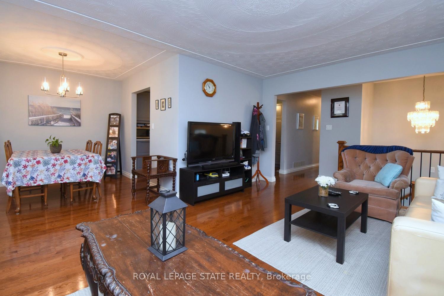 Photo 8 of 1007 Upper Sherman Avenue, Hamilton, Lawfield — HOMEH