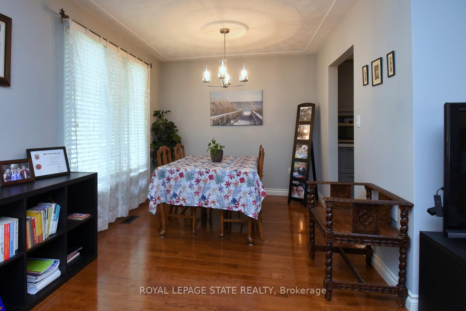 Photo 5 of 1007 Upper Sherman Avenue, Hamilton, Lawfield — HOMEH