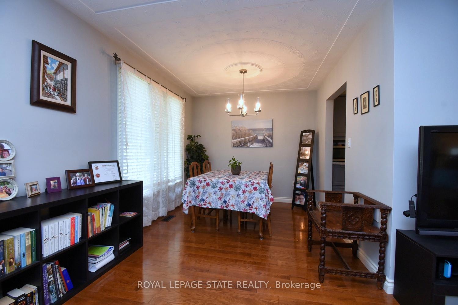 Photo 7 of 1007 Upper Sherman Avenue, Hamilton, Lawfield — HOMEH