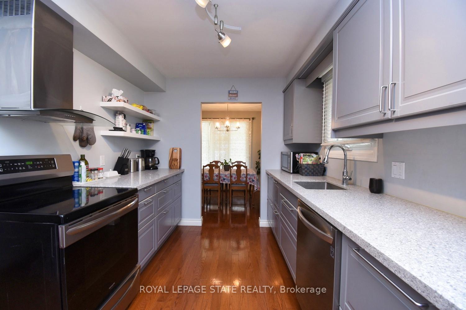Photo 9 of 1007 Upper Sherman Avenue, Hamilton, Lawfield — HOMEH