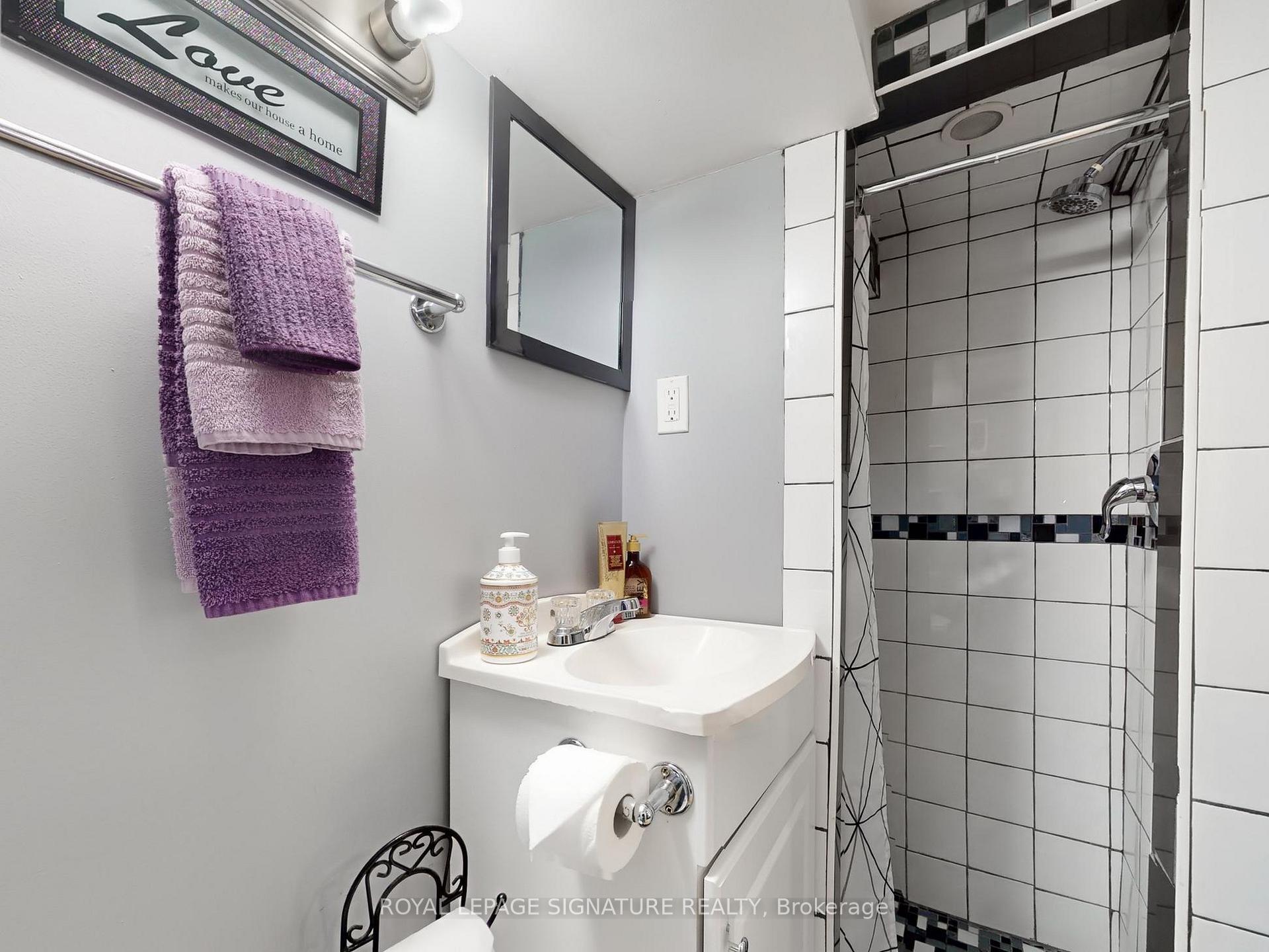 Photo 23 of 261 Glebemount Avenue, Toronto, Danforth Village-East York — HOMEH