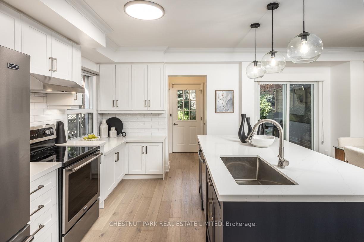 Photo 10 of 262 St Clements Avenue, Toronto, Yonge-Eglinton — HOMEH