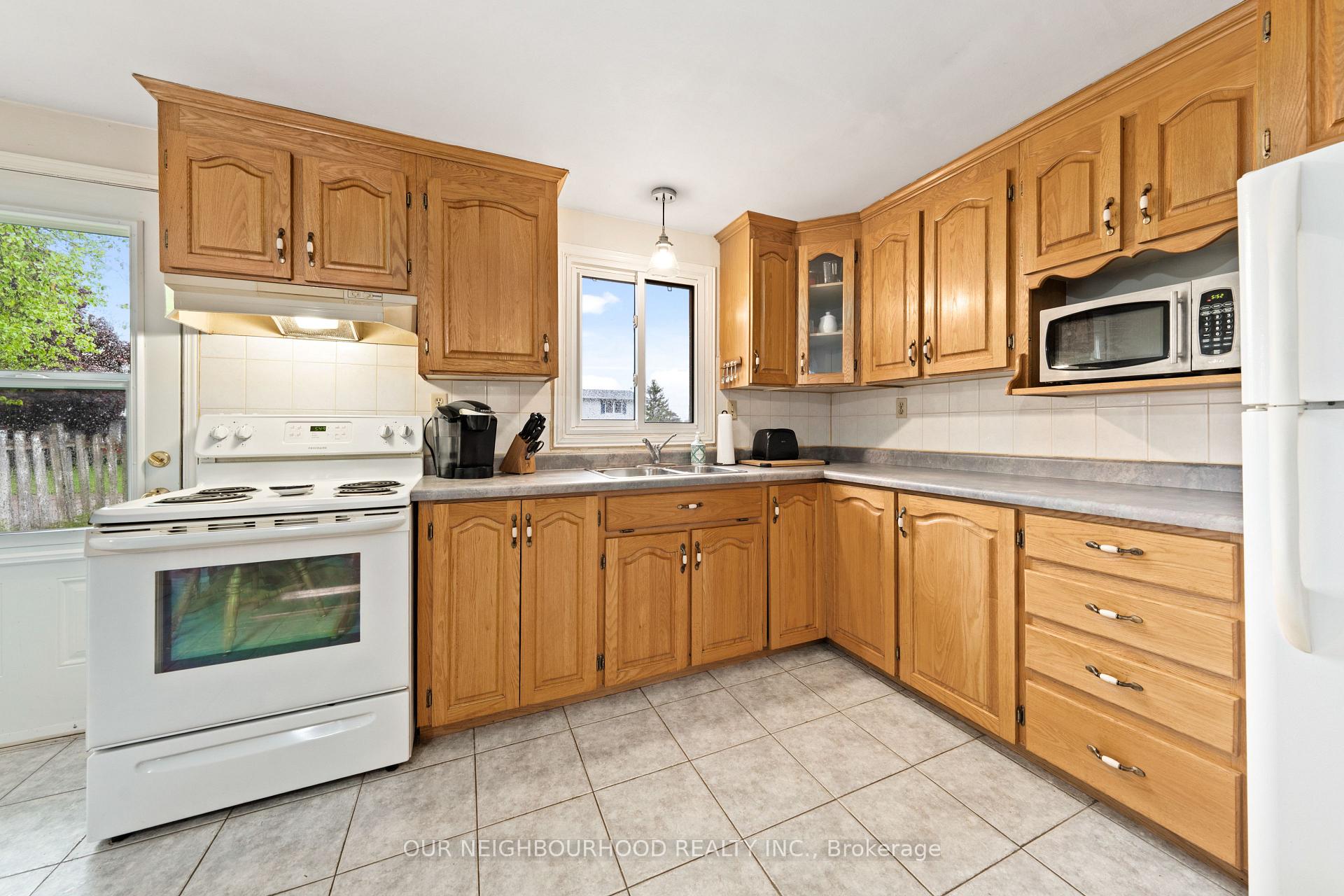 Photo 16 of 24 Andrew's Road, Clarington, Orono — HOMEH