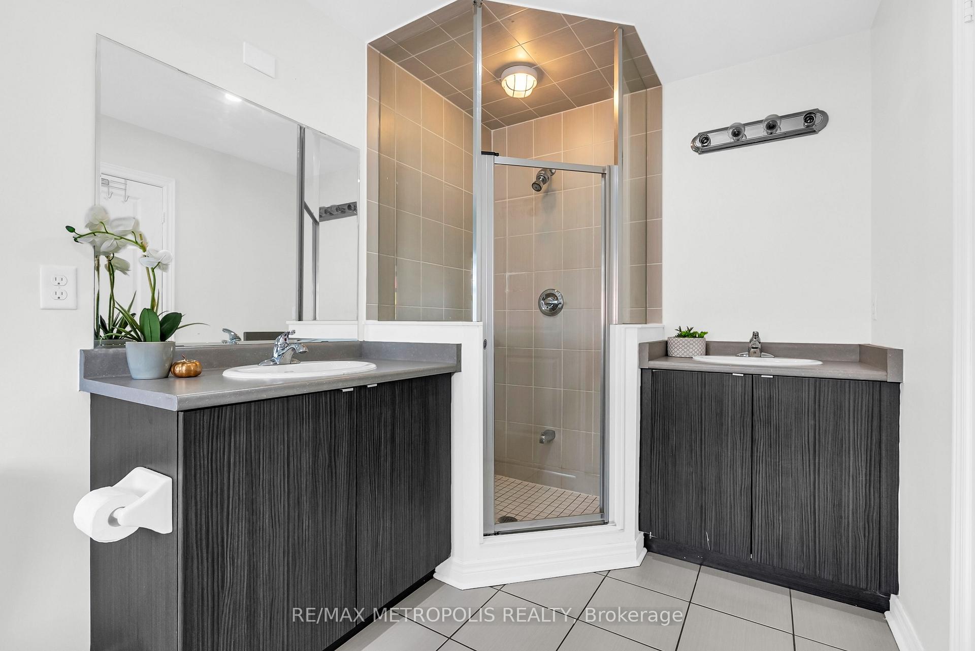 Photo 28 of 43 Pearman Crescent, Brampton, Northwest Brampton — HOMEH