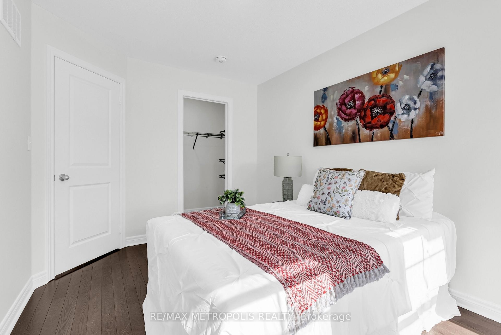 Photo 35 of 43 Pearman Crescent, Brampton, Northwest Brampton — HOMEH