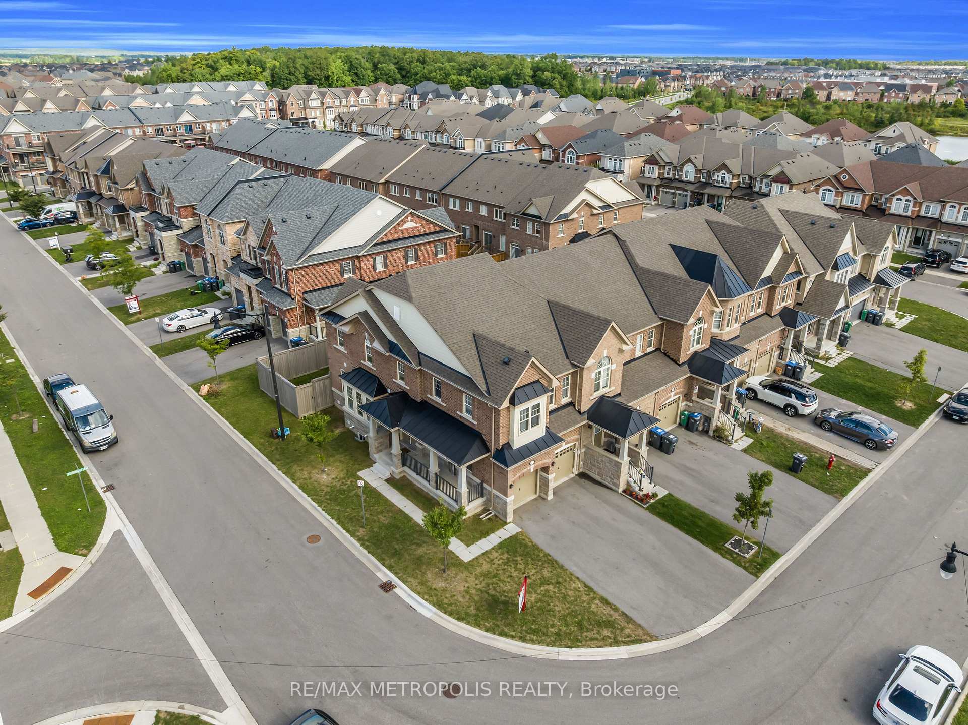 Photo 41 of 43 Pearman Crescent, Brampton, Northwest Brampton — HOMEH