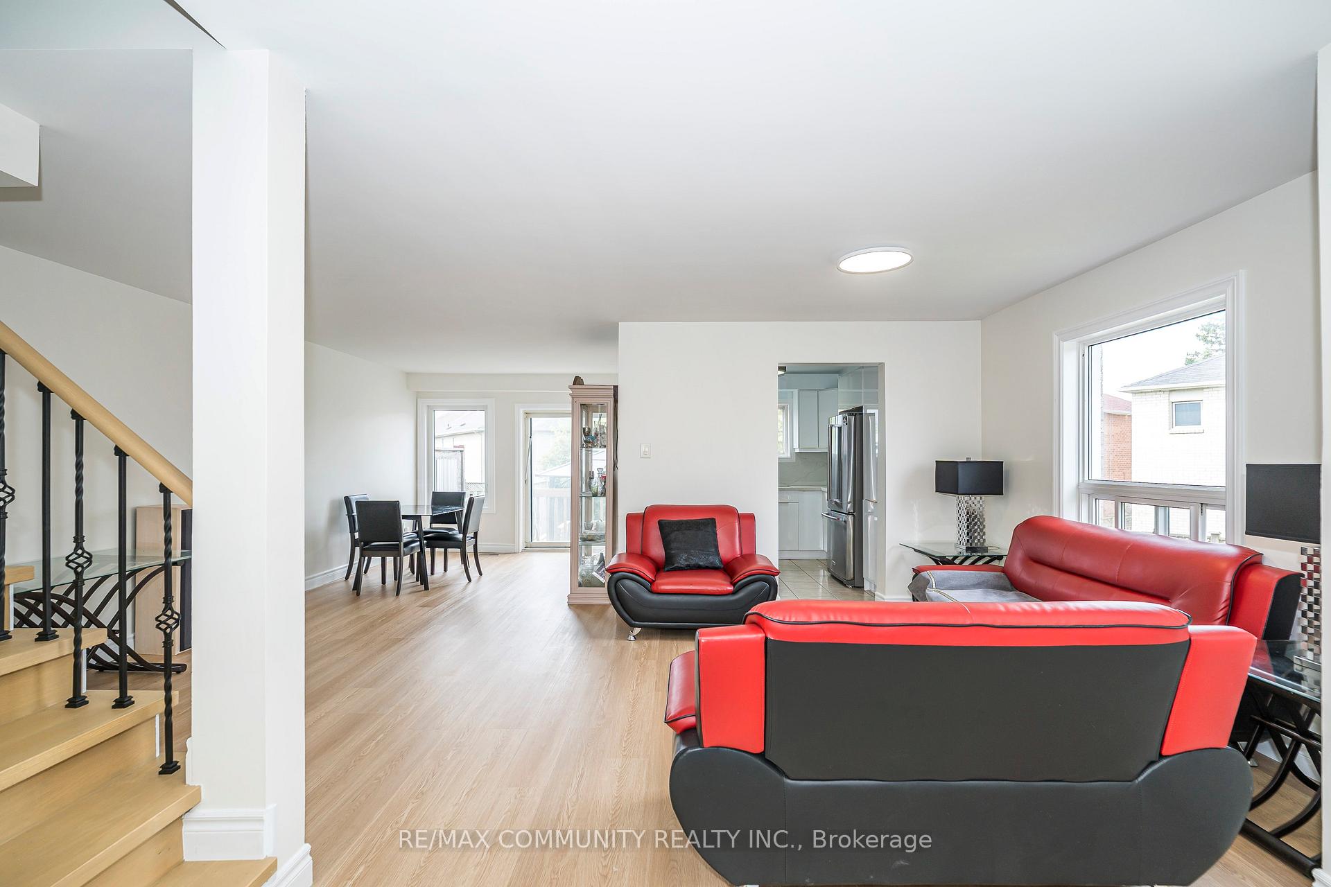 Photo 24 of 3 Tawn Crescent, Ajax, Central — HOMEH