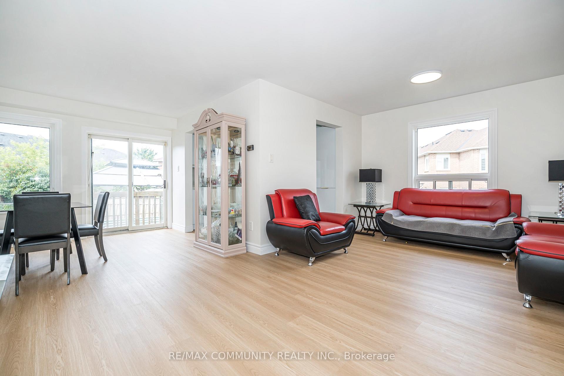 Photo 41 of 3 Tawn Crescent, Ajax, Central — HOMEH