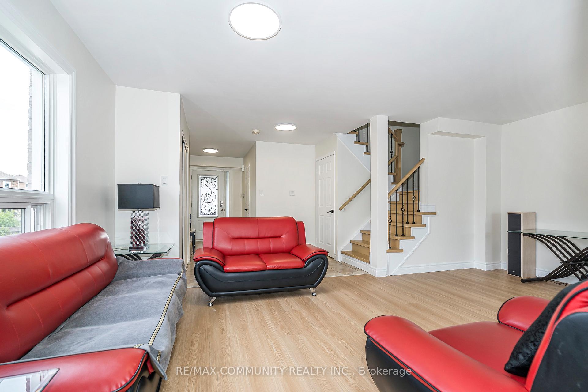 Photo 40 of 3 Tawn Crescent, Ajax, Central — HOMEH