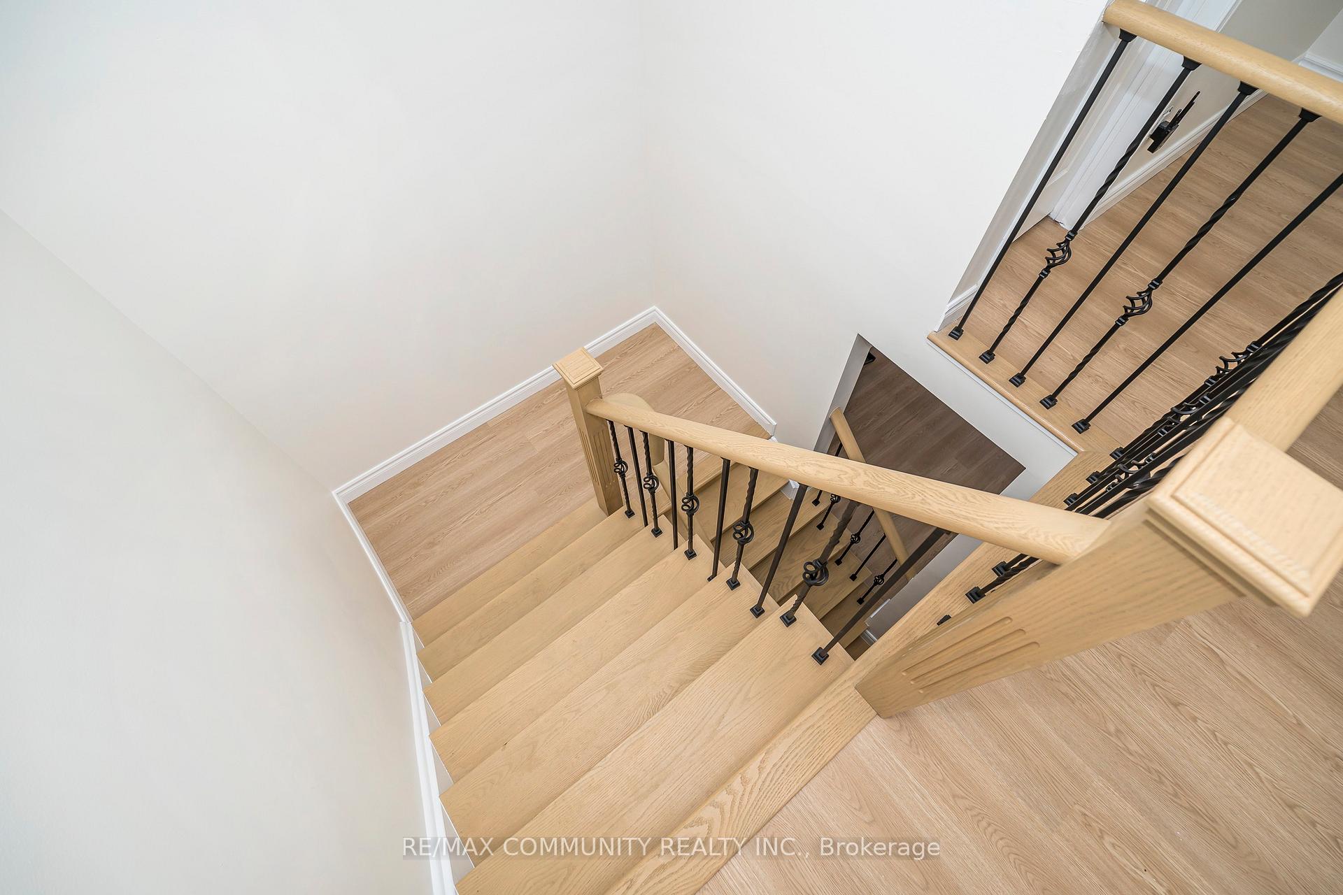 Photo 36 of 3 Tawn Crescent, Ajax, Central — HOMEH