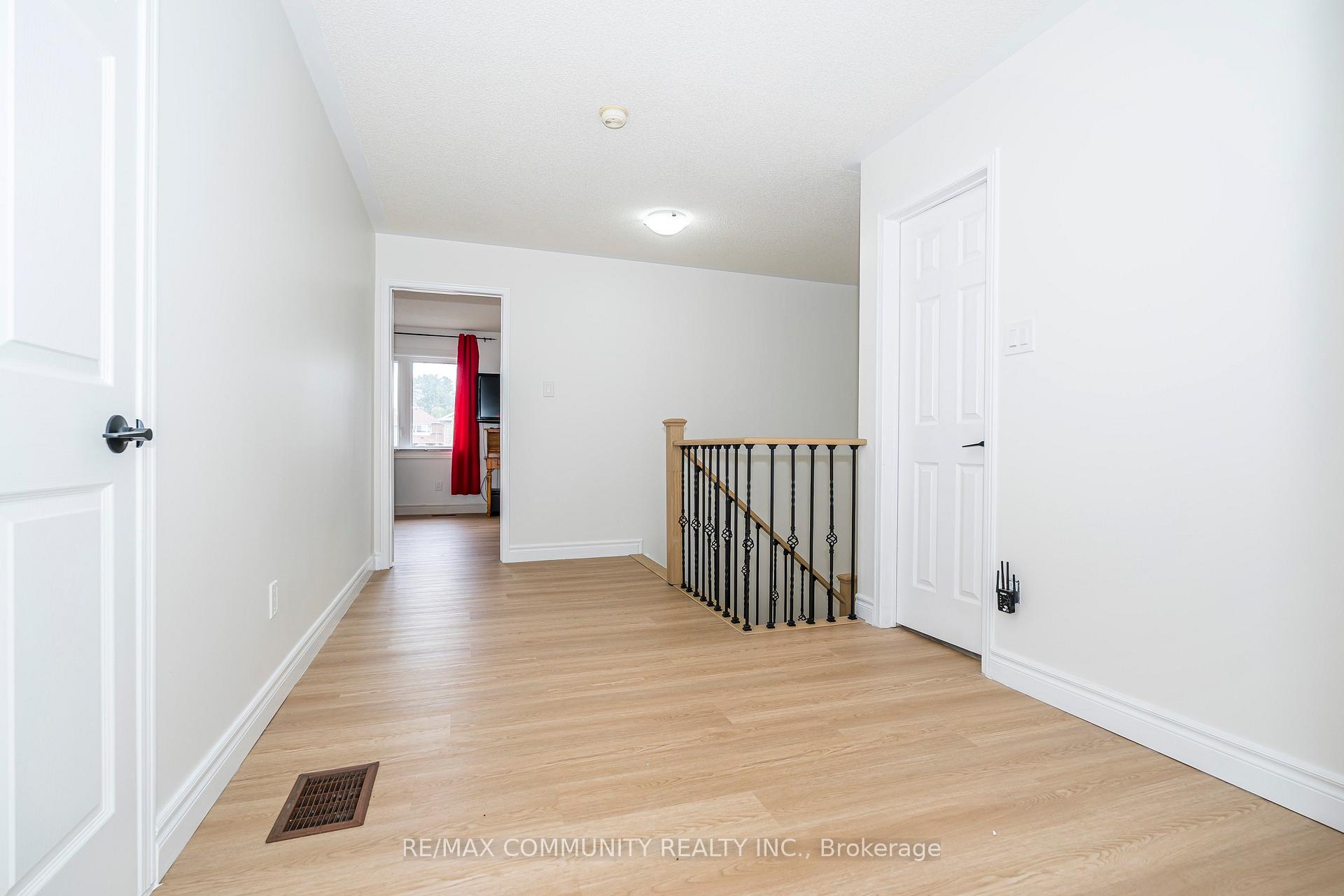Photo 23 of 3 Tawn Crescent, Ajax, Central — HOMEH