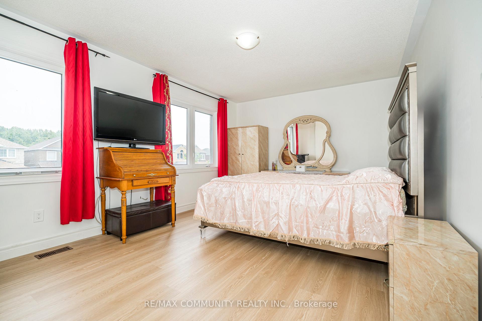 Photo 32 of 3 Tawn Crescent, Ajax, Central — HOMEH