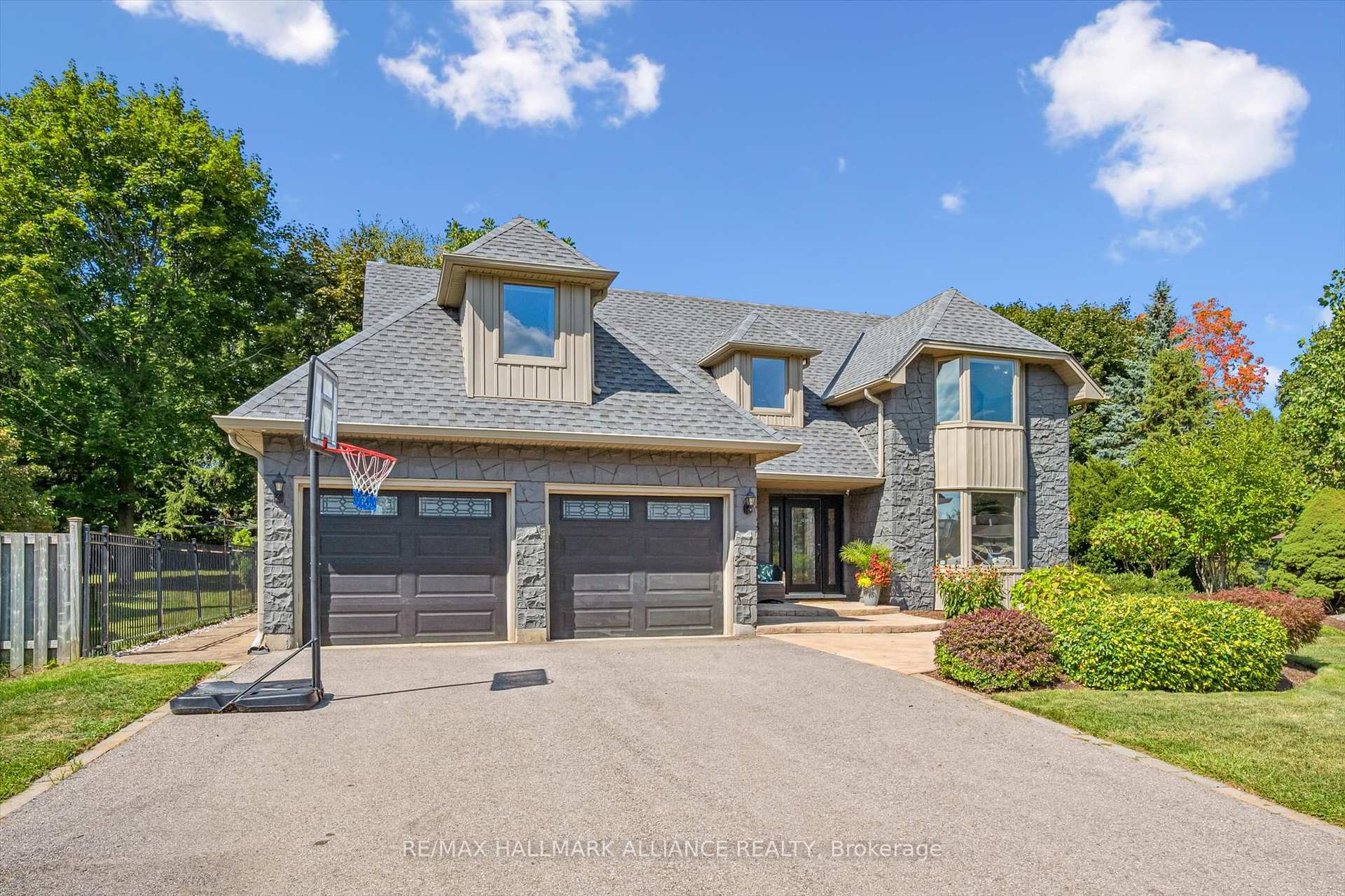 Photo 45 of 6 Coachman Crescent, Hamilton, Freelton — HOMEH