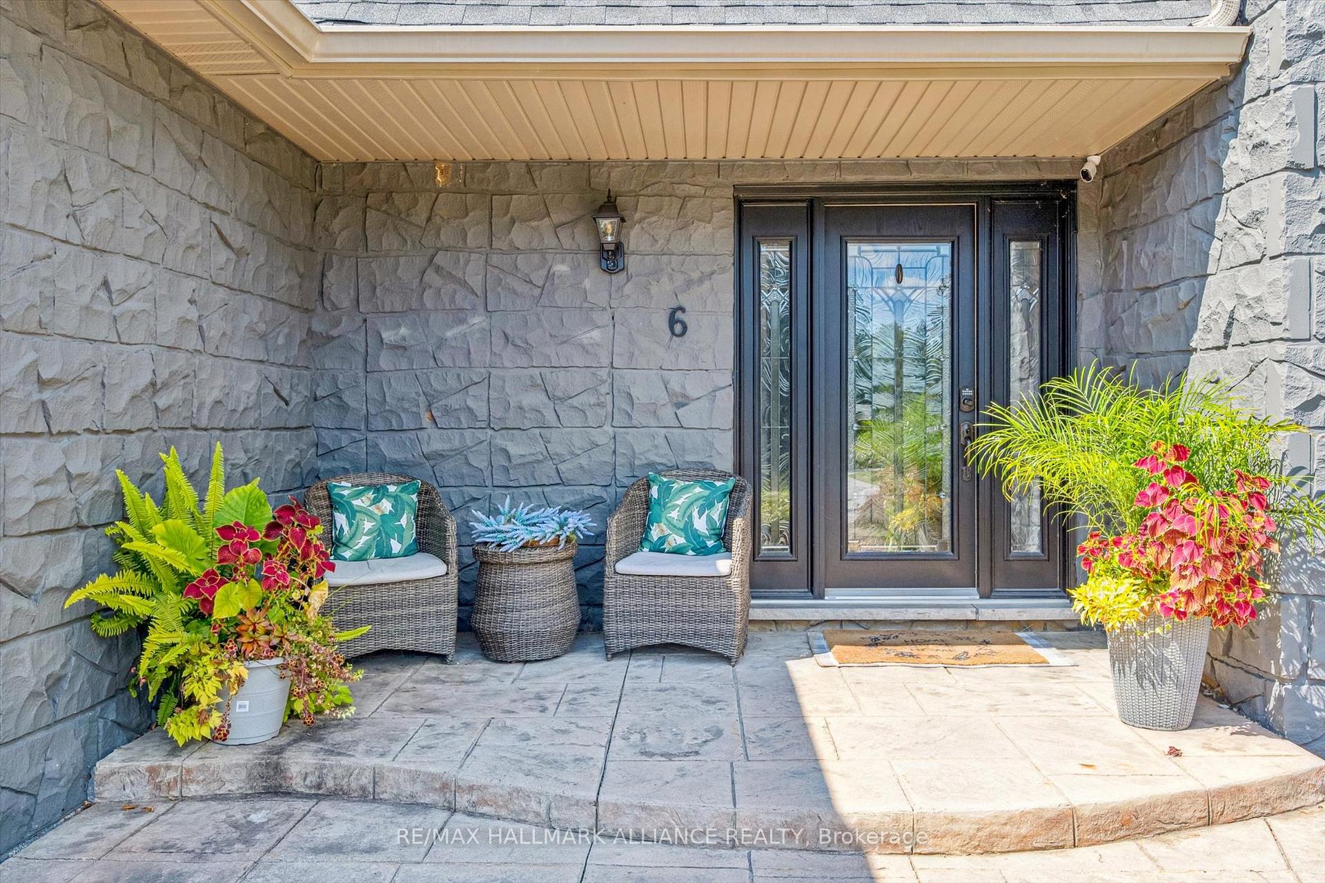 Photo 19 of 6 Coachman Crescent, Hamilton, Freelton — HOMEH