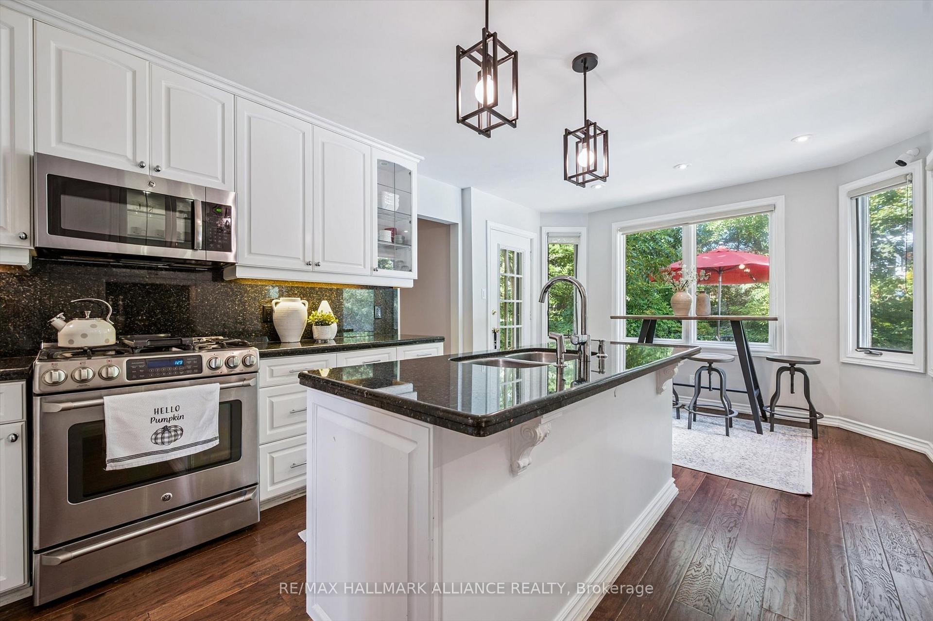 Photo 13 of 6 Coachman Crescent, Hamilton, Freelton — HOMEH