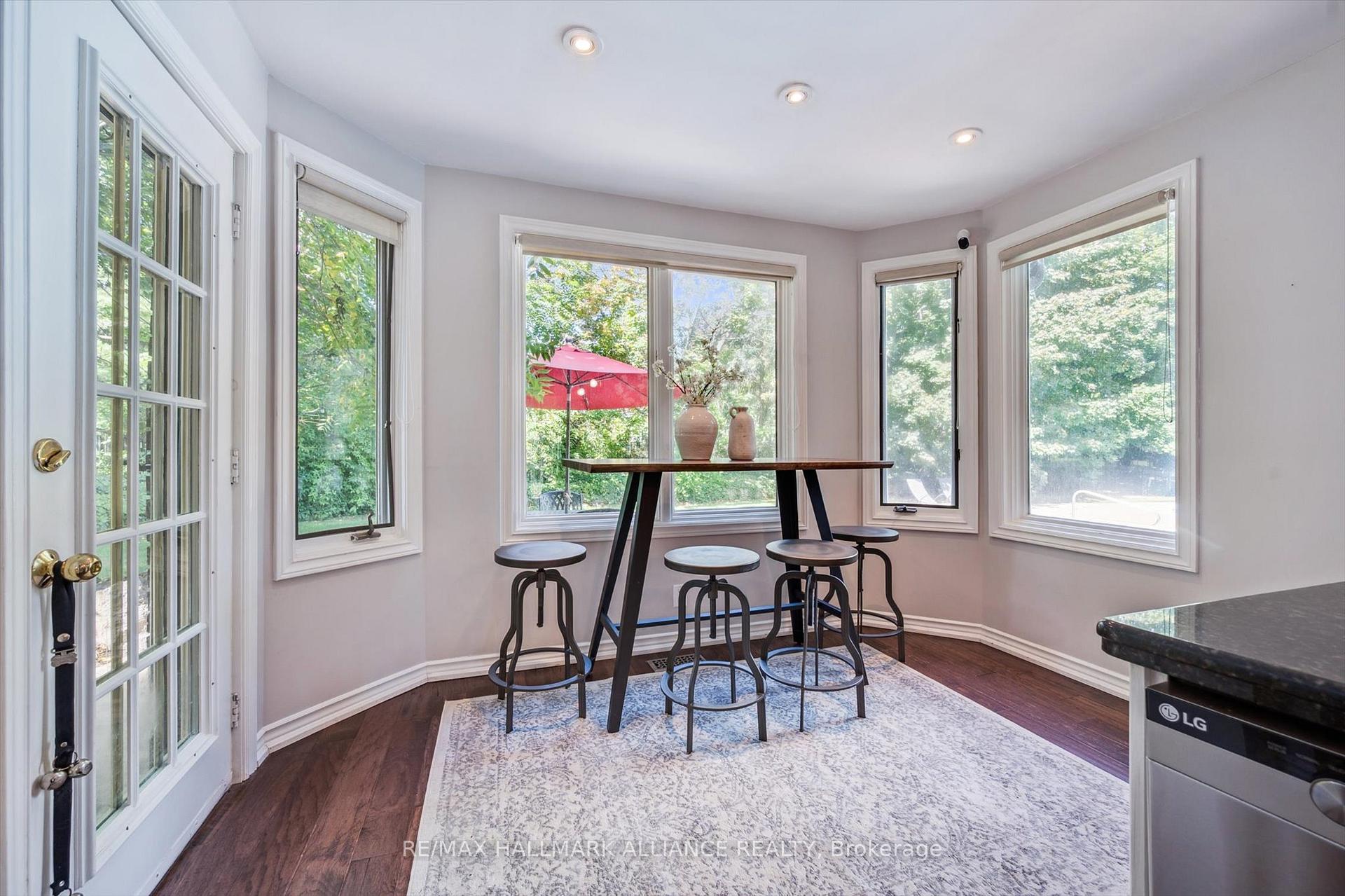 Photo 9 of 6 Coachman Crescent, Hamilton, Freelton — HOMEH