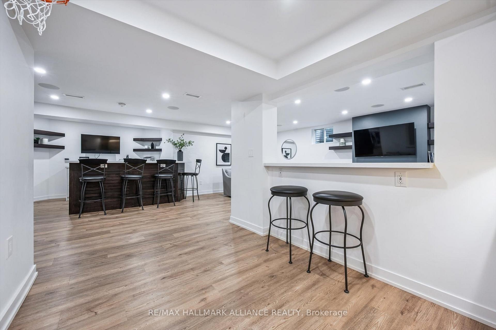 Photo 20 of 6 Coachman Crescent, Hamilton, Freelton — HOMEH