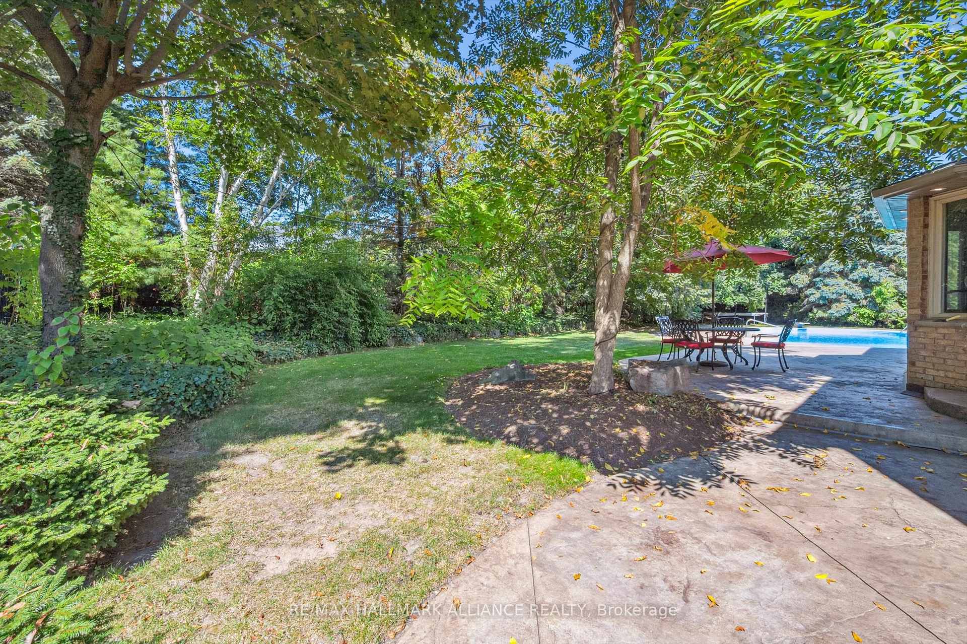 Photo 35 of 6 Coachman Crescent, Hamilton, Freelton — HOMEH