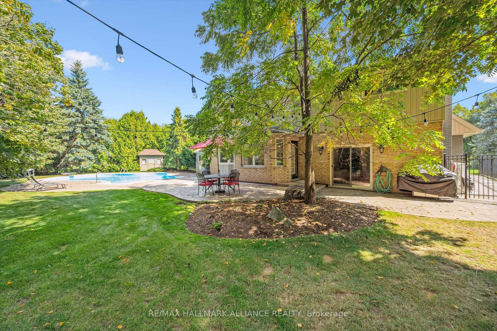 Photo 43 of 6 Coachman Crescent, Hamilton, Freelton — HOMEH