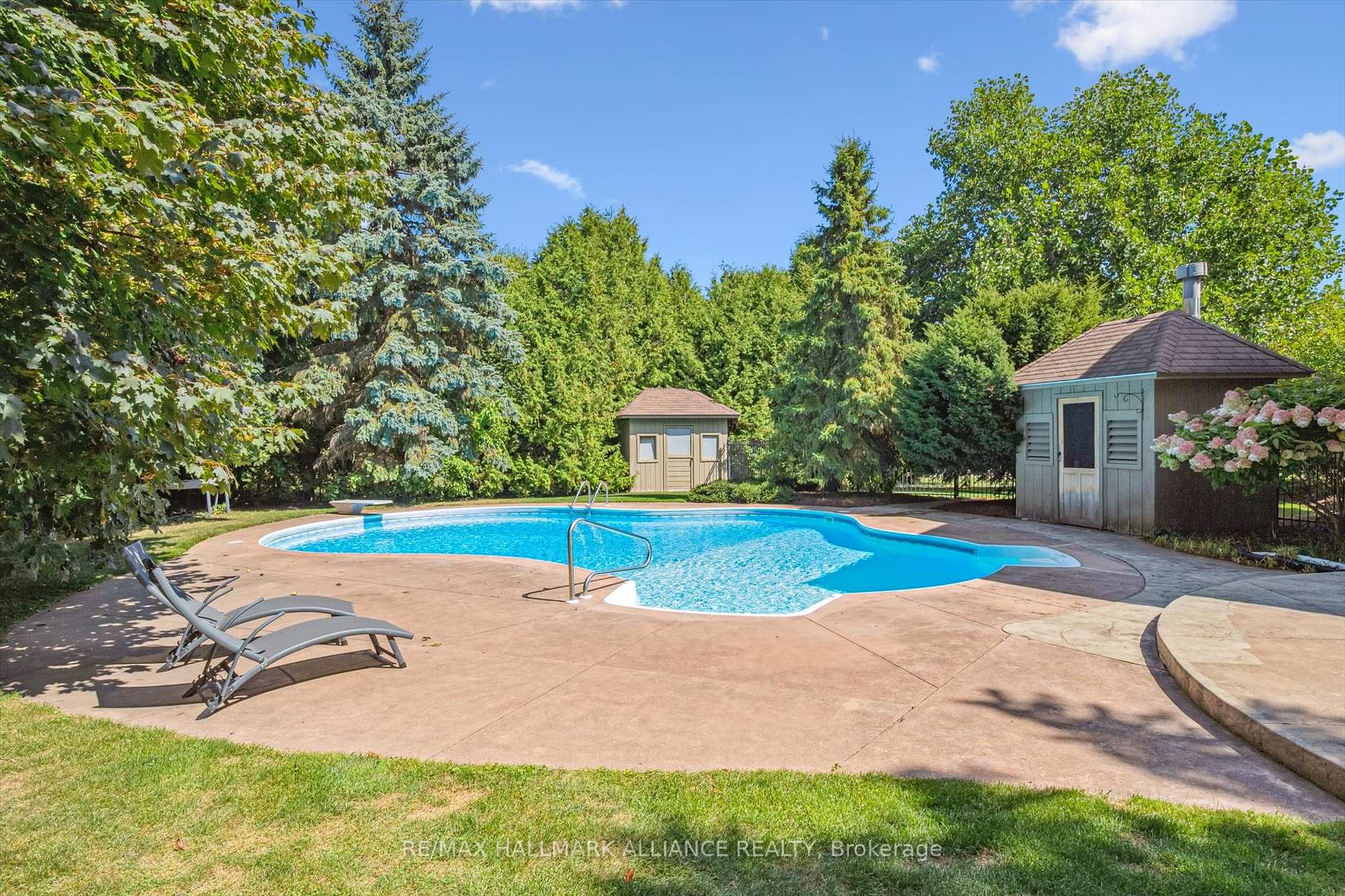 Photo 34 of 6 Coachman Crescent, Hamilton, Freelton — HOMEH