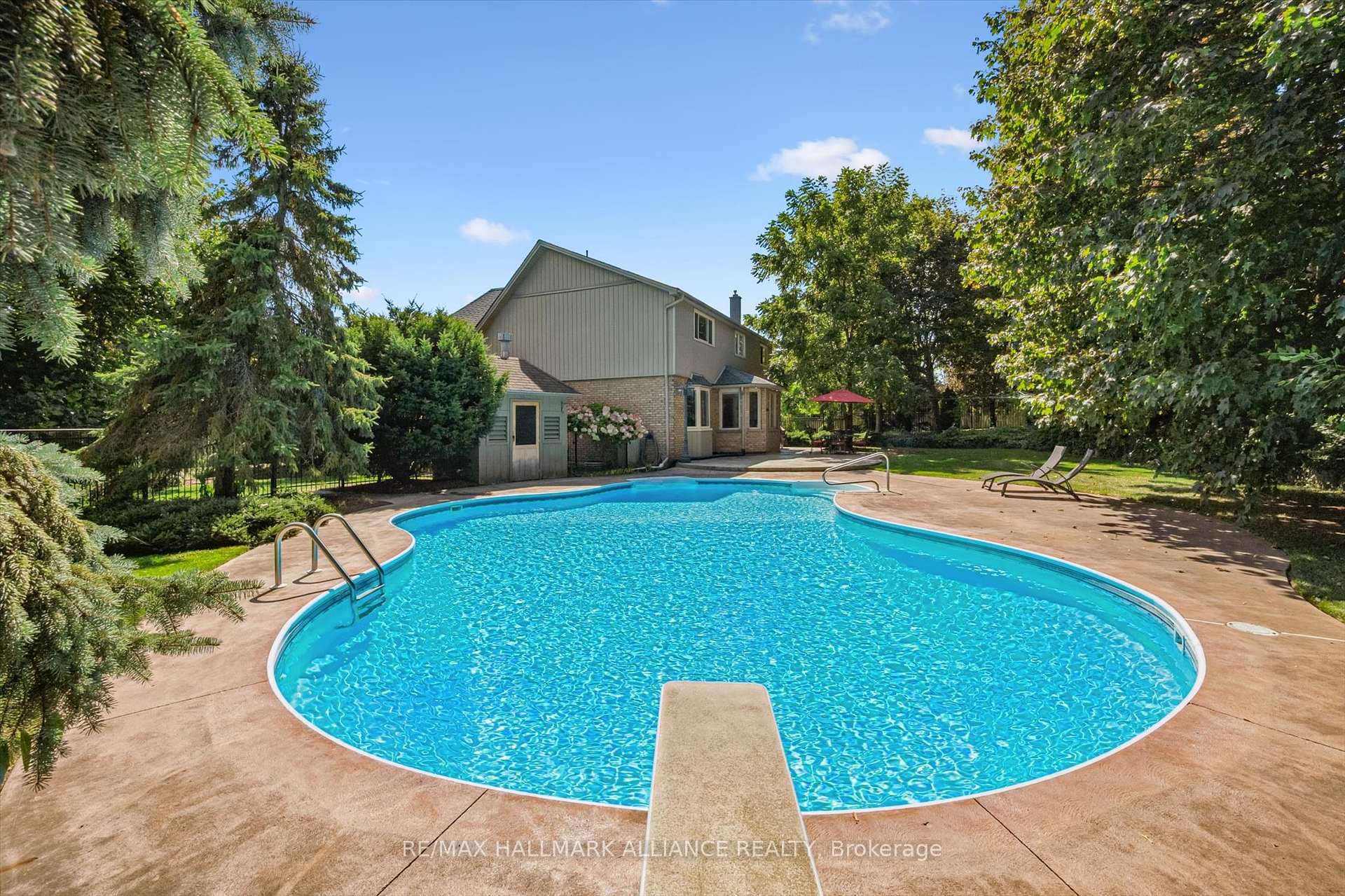Photo 46 of 6 Coachman Crescent, Hamilton, Freelton — HOMEH