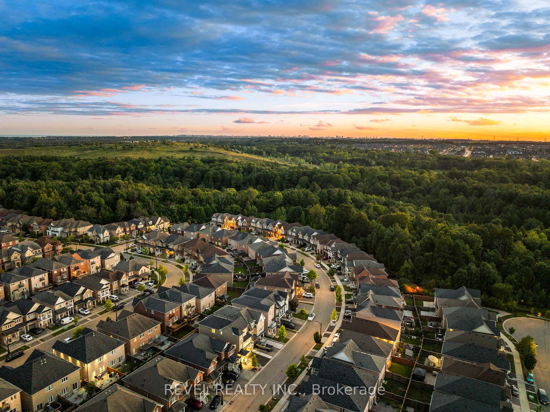 Photo 42 of 1612 Winville Road, Pickering, Duffin Heights — HOMEH