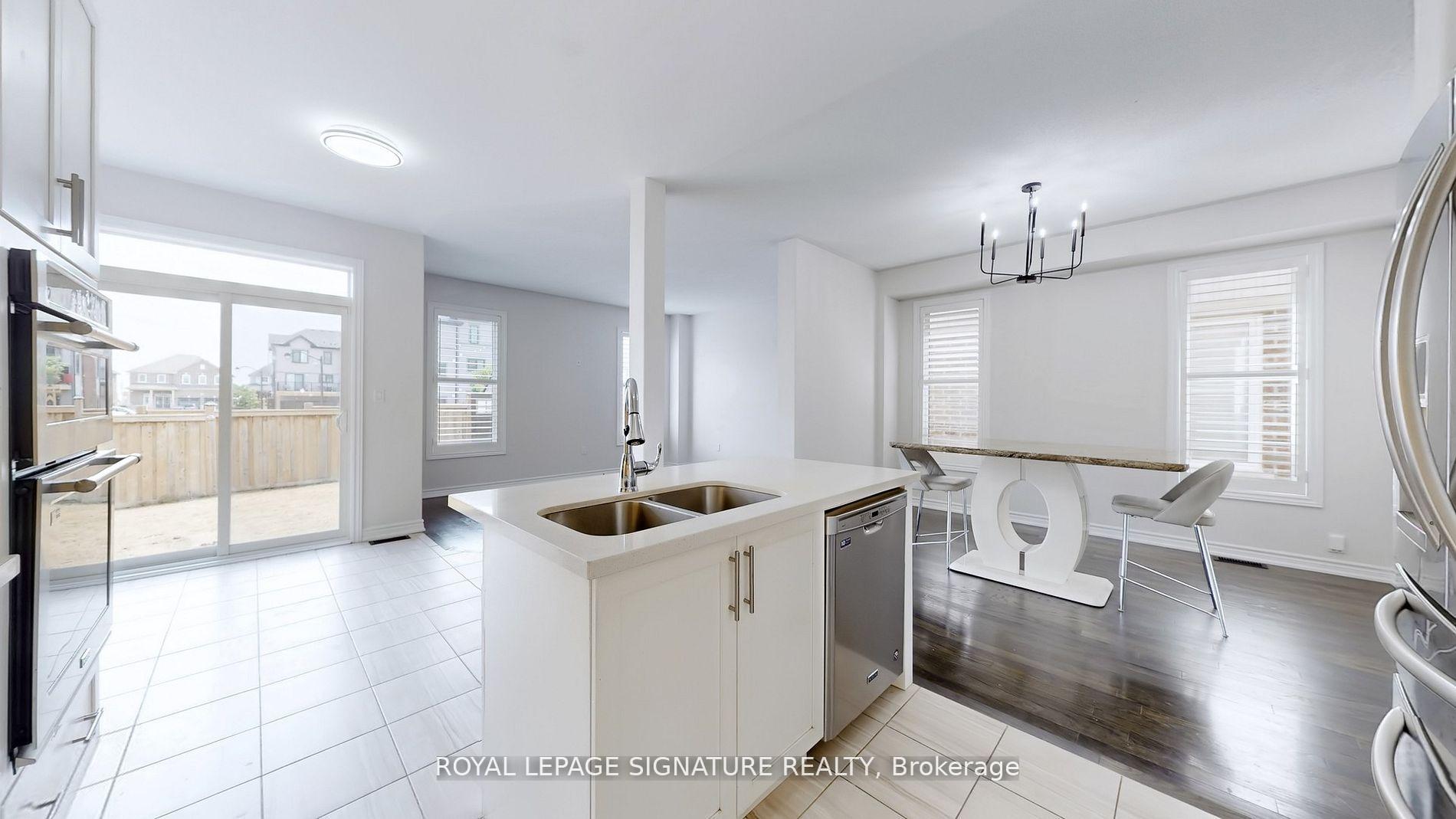 Photo 2 of 62 Moses Crescent, Clarington, Bowmanville — HOMEH
