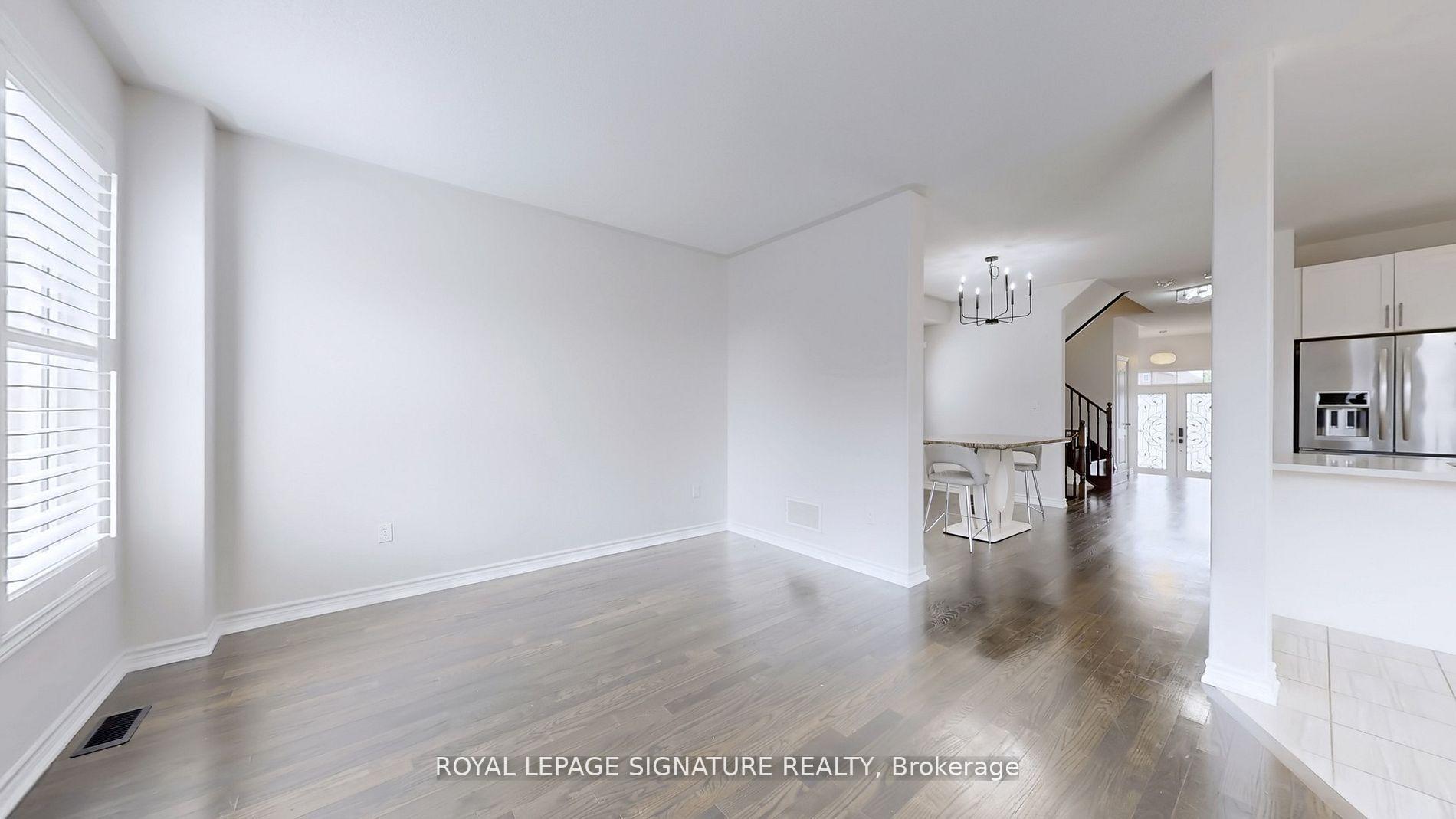 Photo 6 of 62 Moses Crescent, Clarington, Bowmanville — HOMEH
