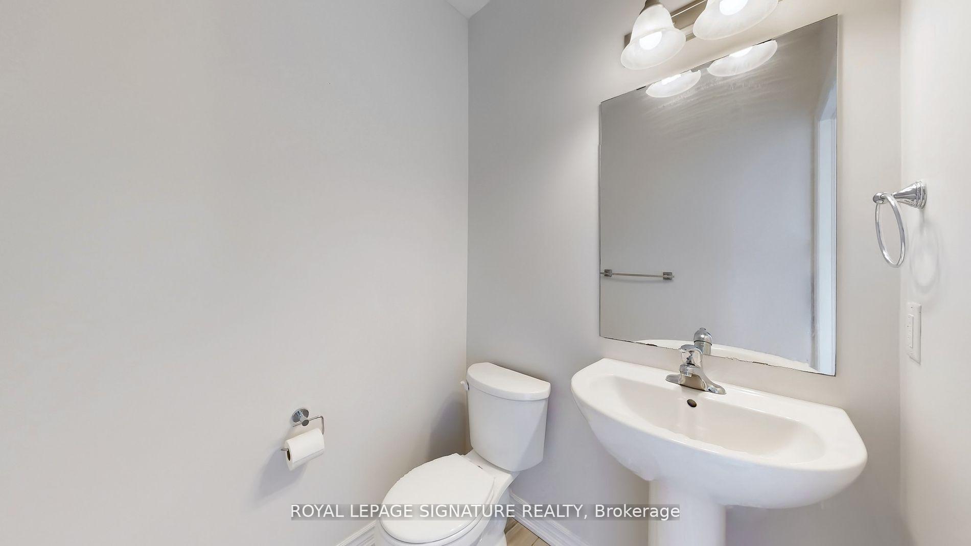 Photo 4 of 62 Moses Crescent, Clarington, Bowmanville — HOMEH