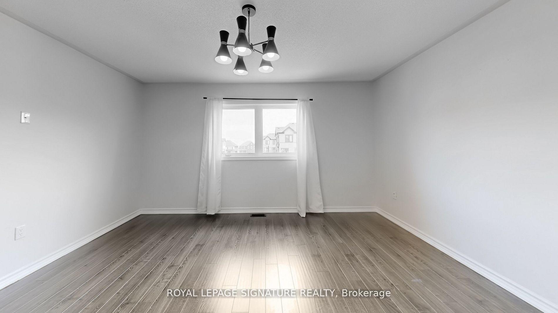 Photo 9 of 62 Moses Crescent, Clarington, Bowmanville — HOMEH