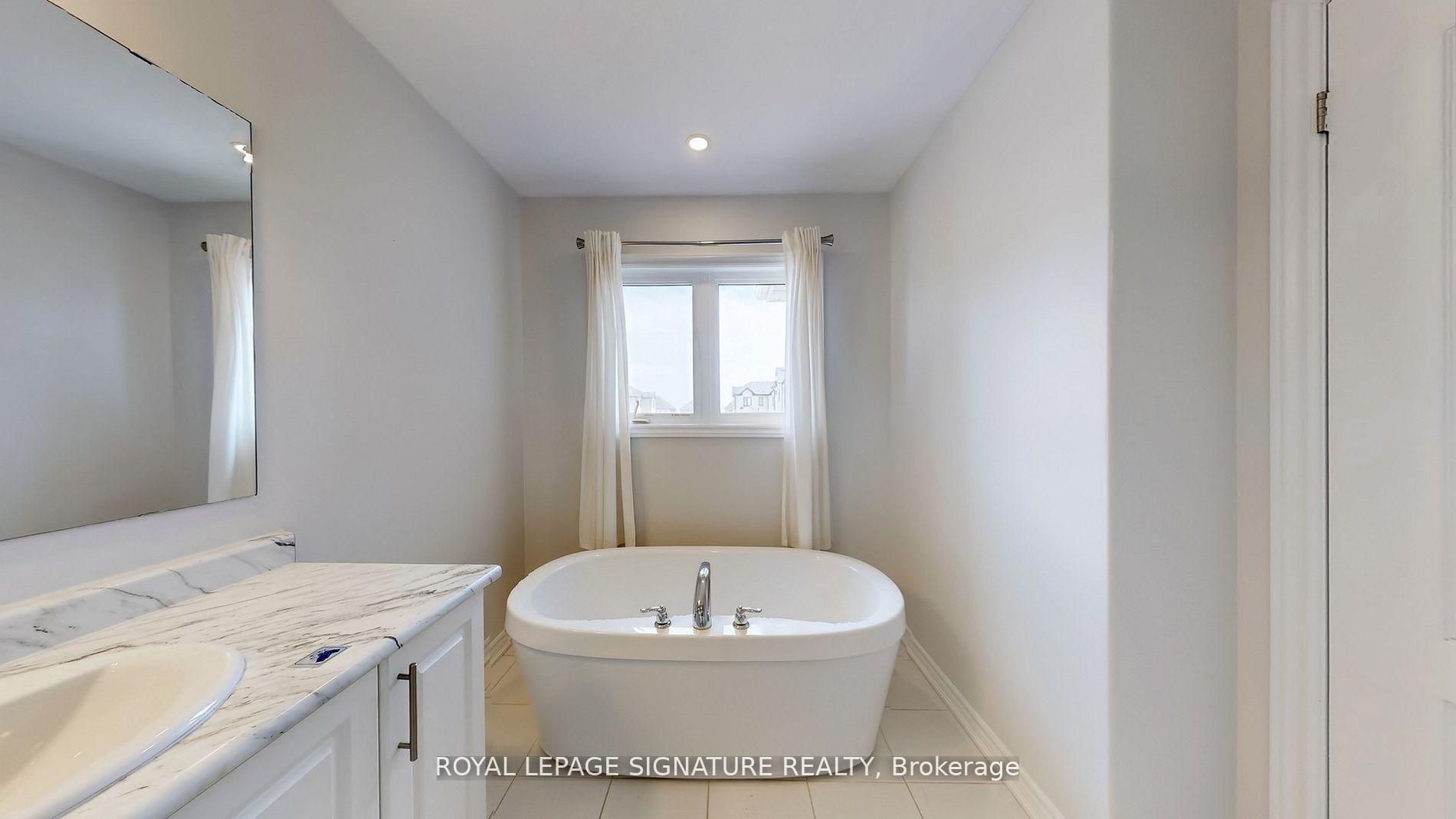 Photo 23 of 62 Moses Crescent, Clarington, Bowmanville — HOMEH