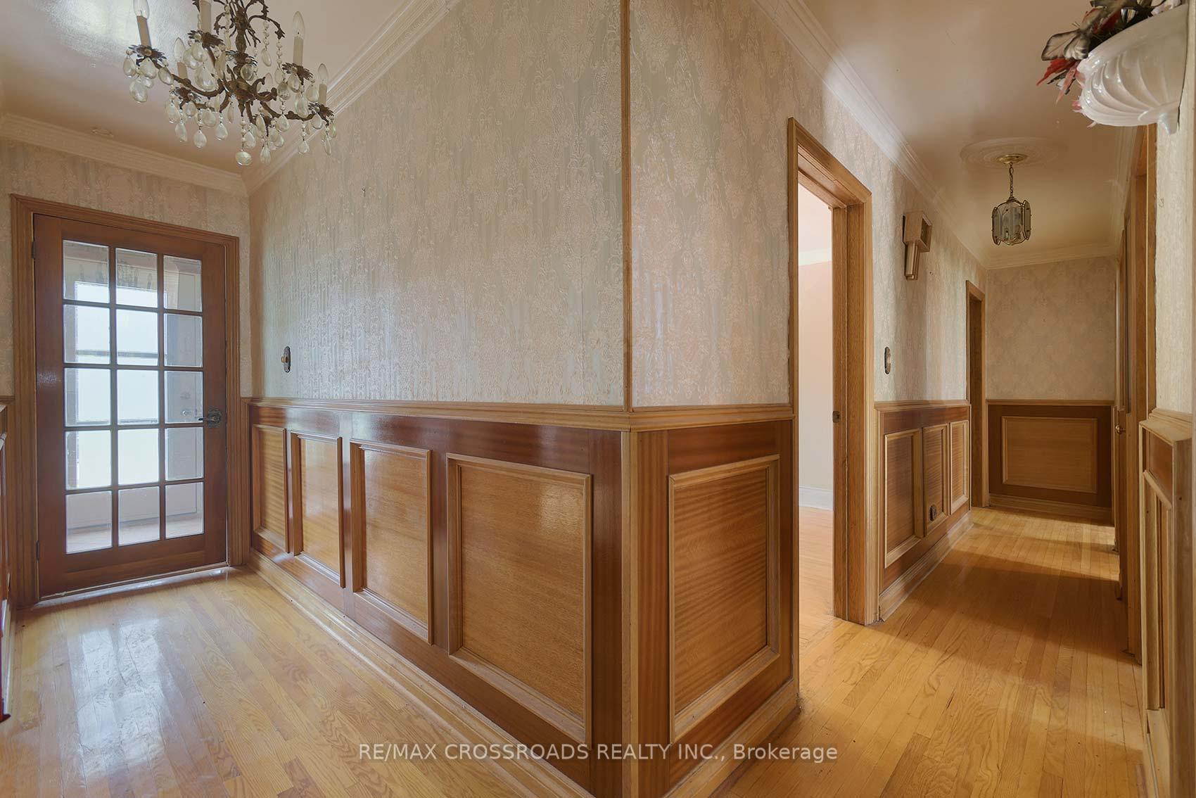 Photo 3 of 14 Shirley Crescent, Scarborough, Scarborough Village — HOMEH