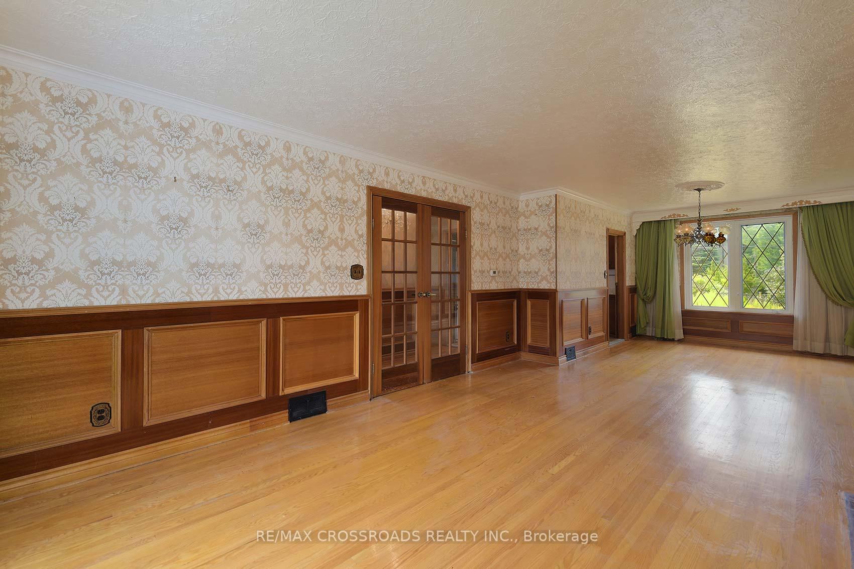 Photo 9 of 14 Shirley Crescent, Scarborough, Scarborough Village — HOMEH