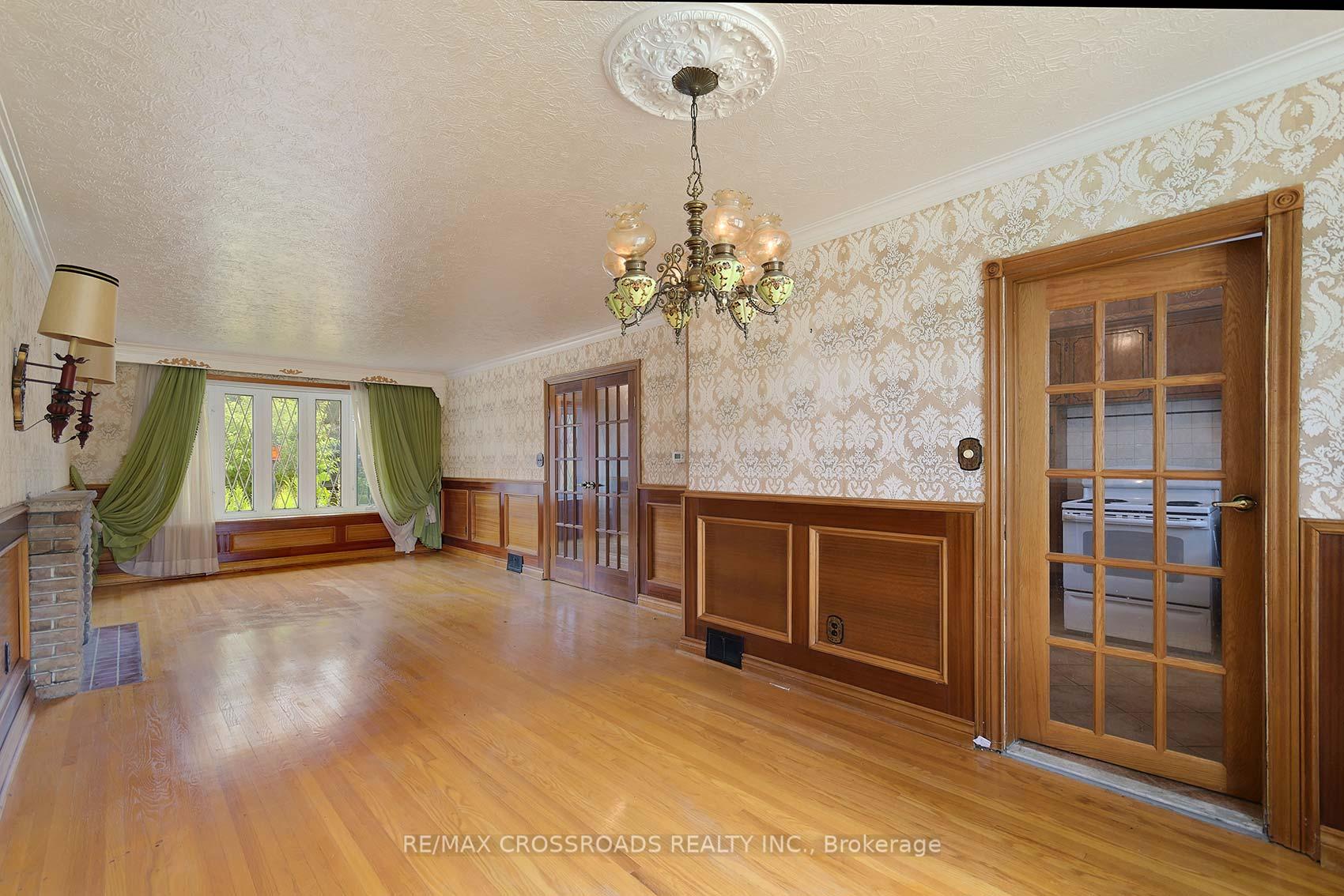 Photo 12 of 14 Shirley Crescent, Scarborough, Scarborough Village — HOMEH