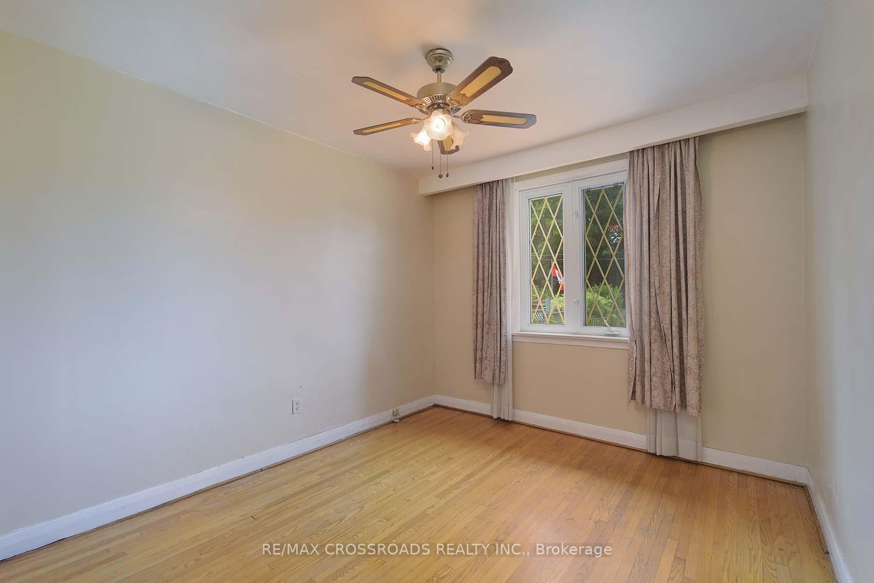 Photo 21 of 14 Shirley Crescent, Scarborough, Scarborough Village — HOMEH