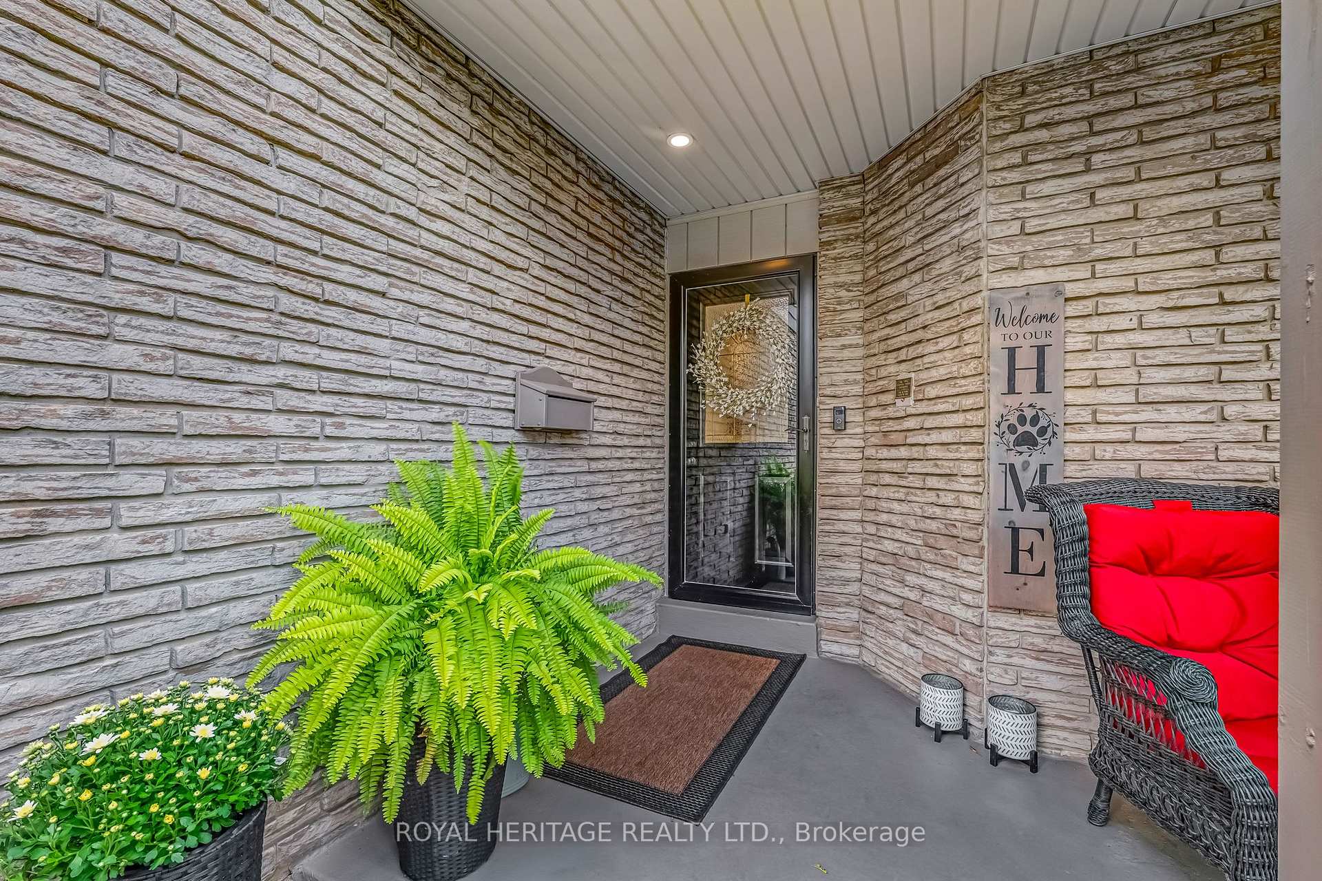 Photo 3 of 1742 Shadybrook Drive, Pickering, Amberlea — HOMEH