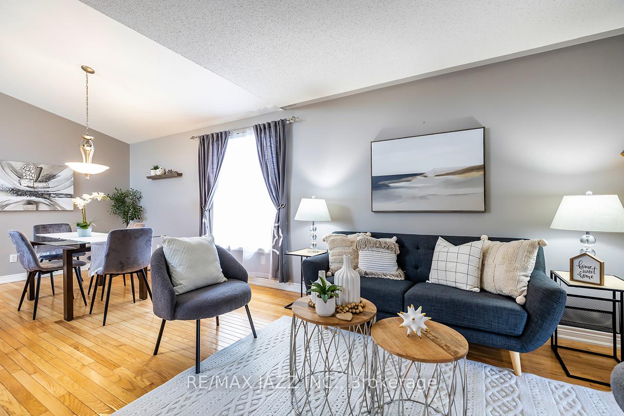 Photo 24 of 15 Daiseyfield Avenue, Clarington, Courtice — HOMEH