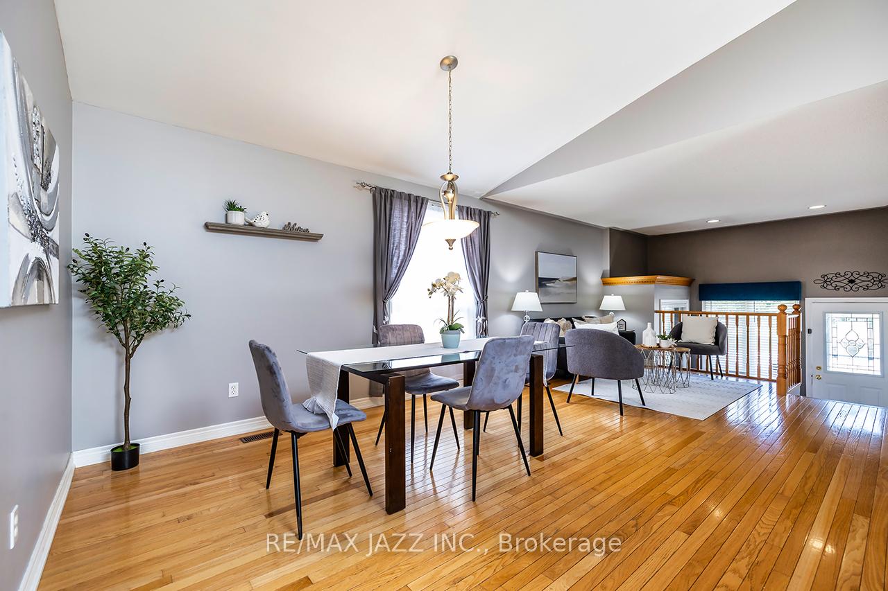 Photo 8 of 15 Daiseyfield Avenue, Clarington, Courtice — HOMEH