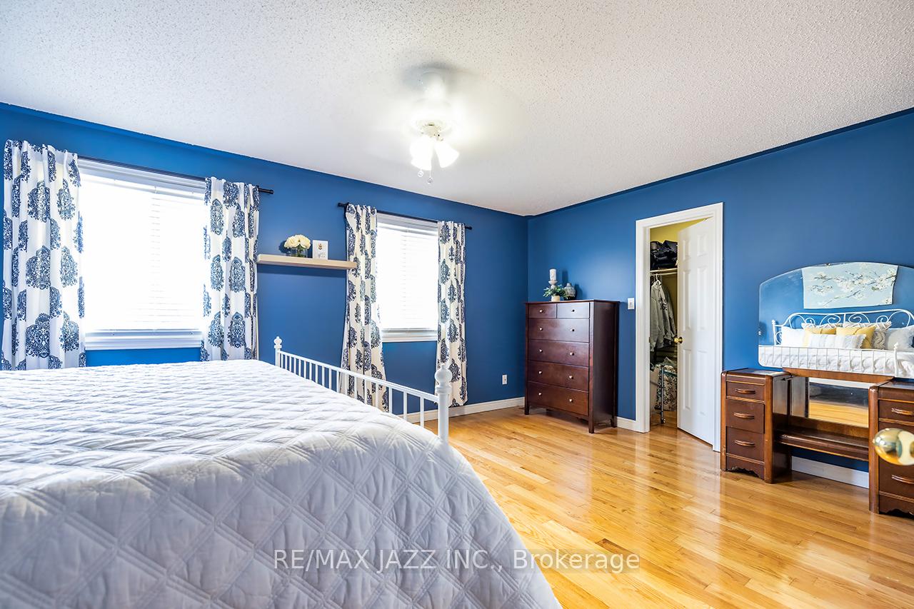 Photo 23 of 15 Daiseyfield Avenue, Clarington, Courtice — HOMEH