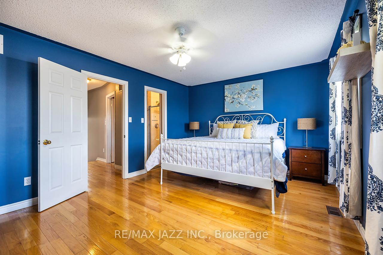 Photo 19 of 15 Daiseyfield Avenue, Clarington, Courtice — HOMEH