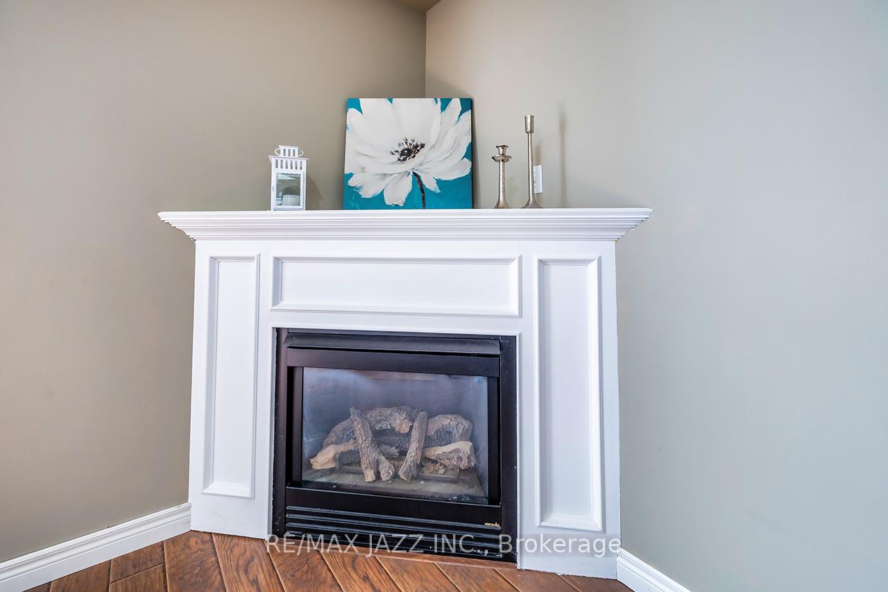 Photo 20 of 15 Daiseyfield Avenue, Clarington, Courtice — HOMEH