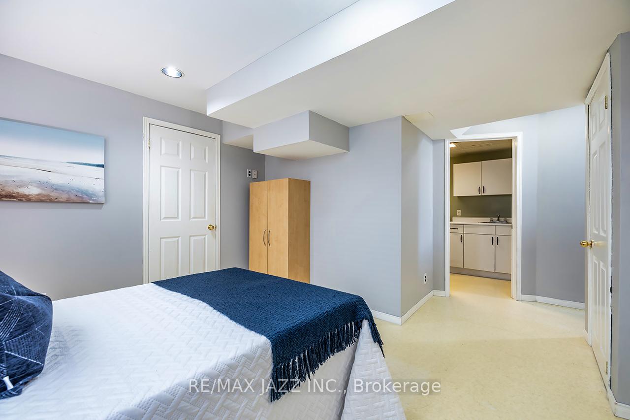 Photo 17 of 15 Daiseyfield Avenue, Clarington, Courtice — HOMEH