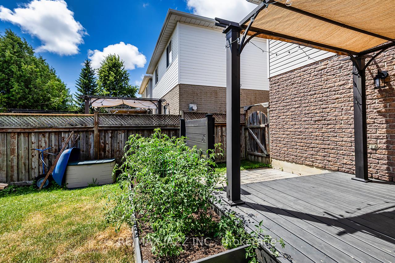Photo 32 of 15 Daiseyfield Avenue, Clarington, Courtice — HOMEH