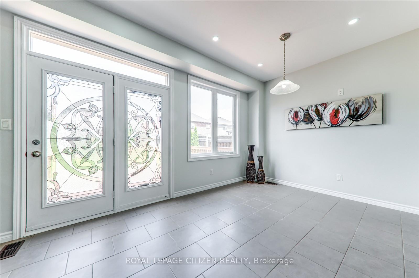 Photo 9 of 22 Ted Miller Crescent, Clarington, Bowmanville — HOMEH