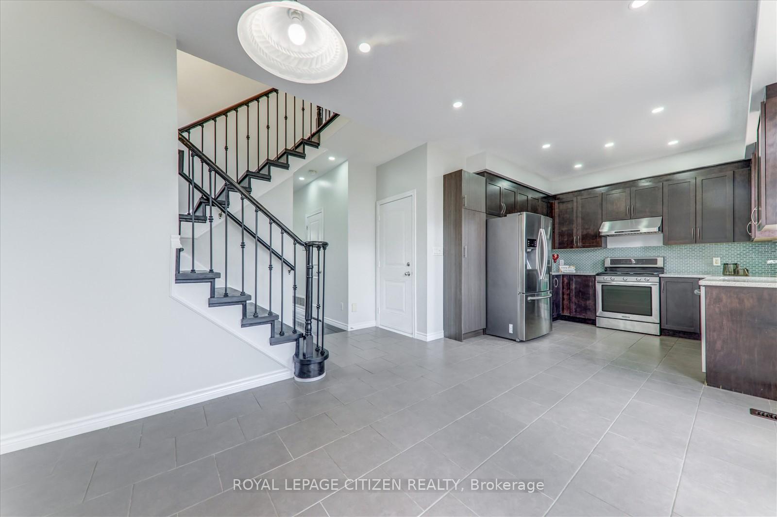 Photo 16 of 22 Ted Miller Crescent, Clarington, Bowmanville — HOMEH