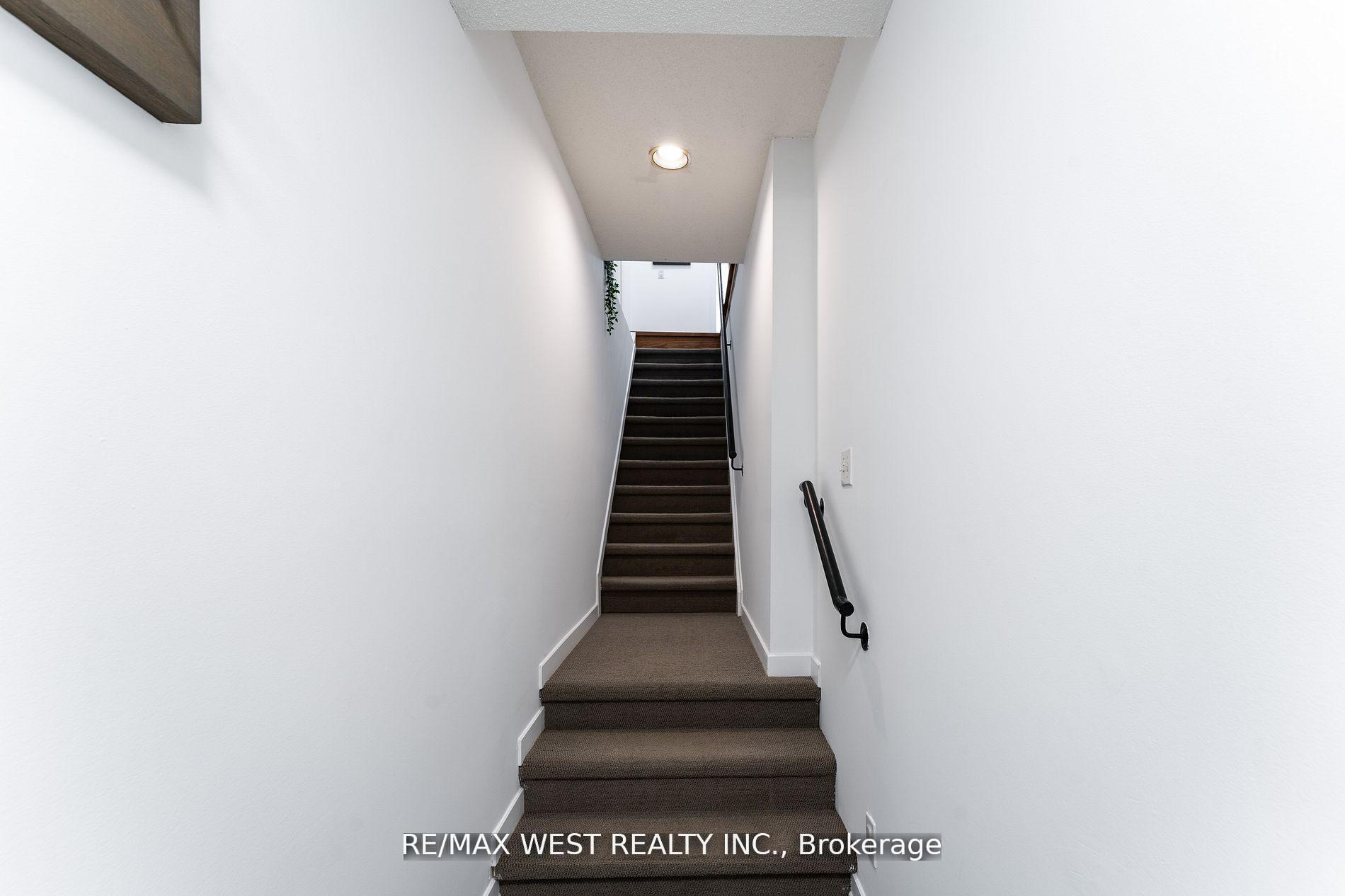 Photo 2 of 420 Kingston Road, Toronto, The Beaches — HOMEH