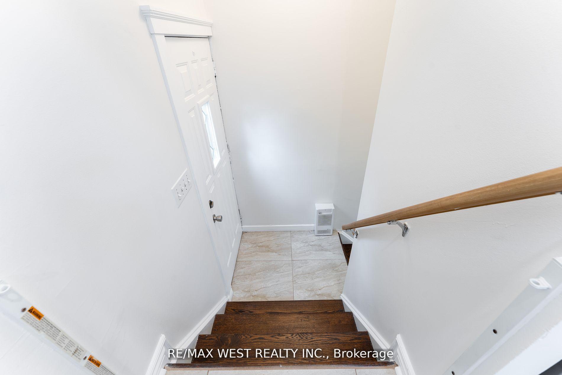 Photo 19 of 420 Kingston Road, Toronto, The Beaches — HOMEH